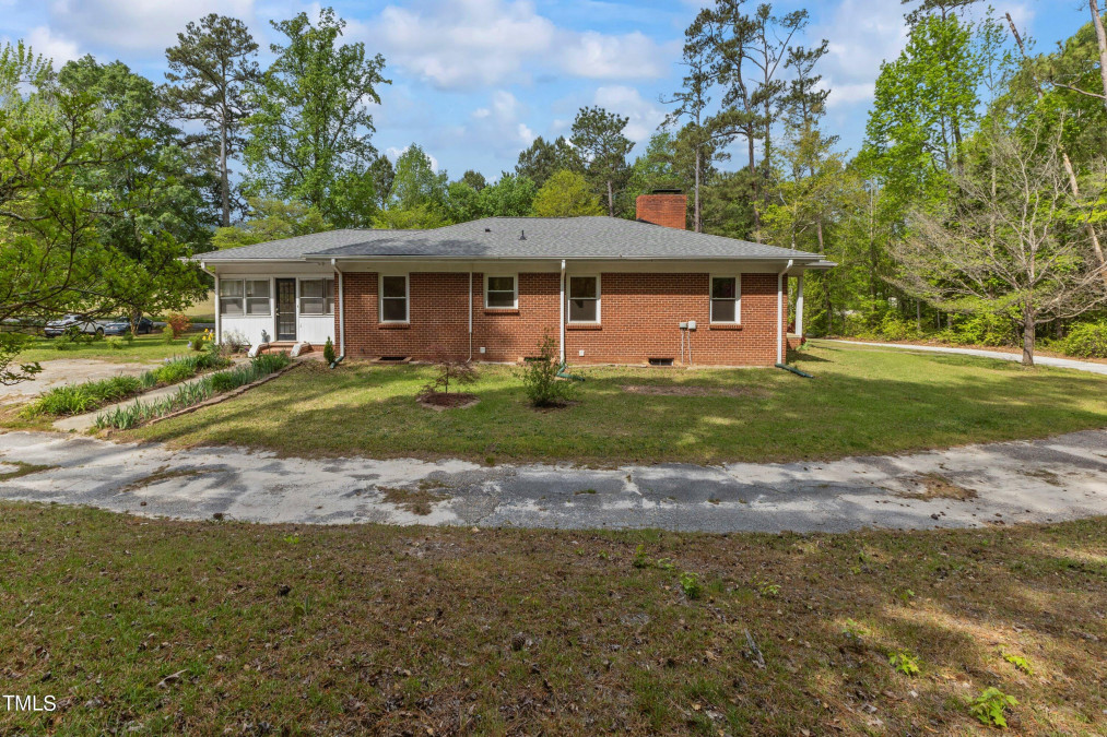 514 Old Stage Rd Willow Springs, NC 27592
