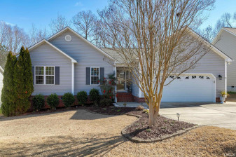 210 Farrington Dr Clayton, NC 27520