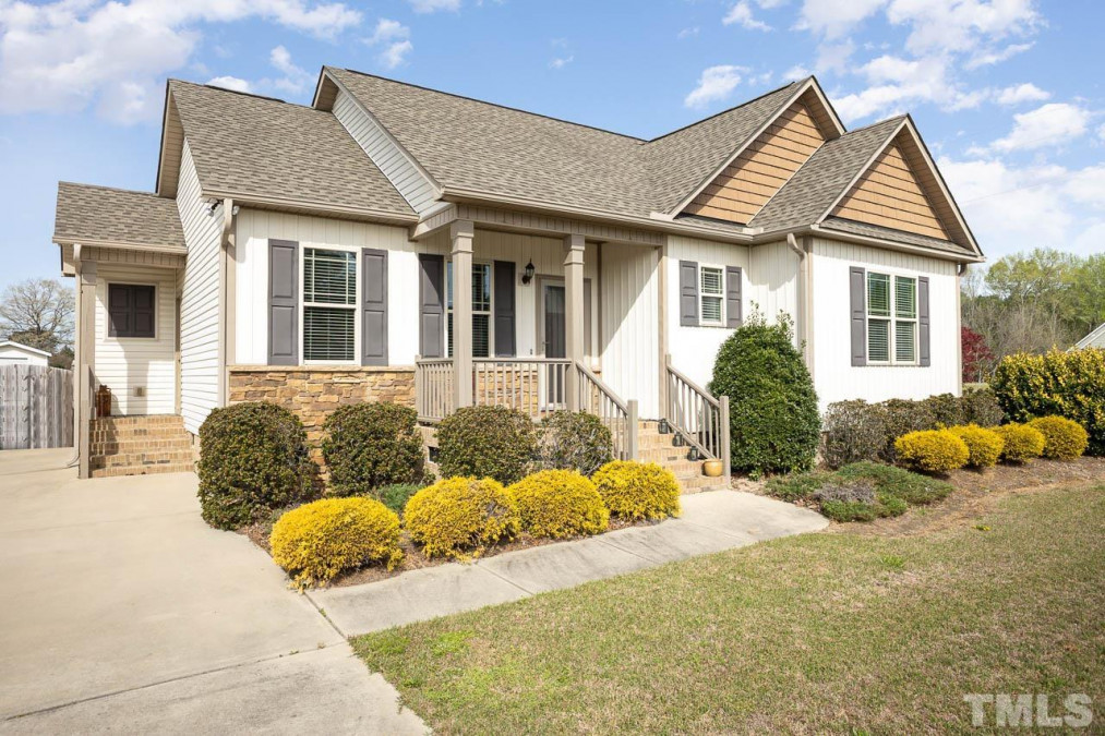 20 Middle Landing Dr, Smithfield, NC 27577 Raleigh Realty