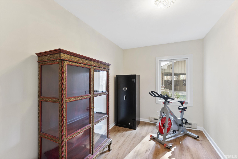 328 Burlage Cir Chapel Hill, NC 27514