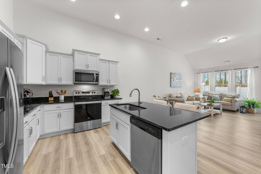 53 Whitley Ridge Dr Clayton, NC 27527