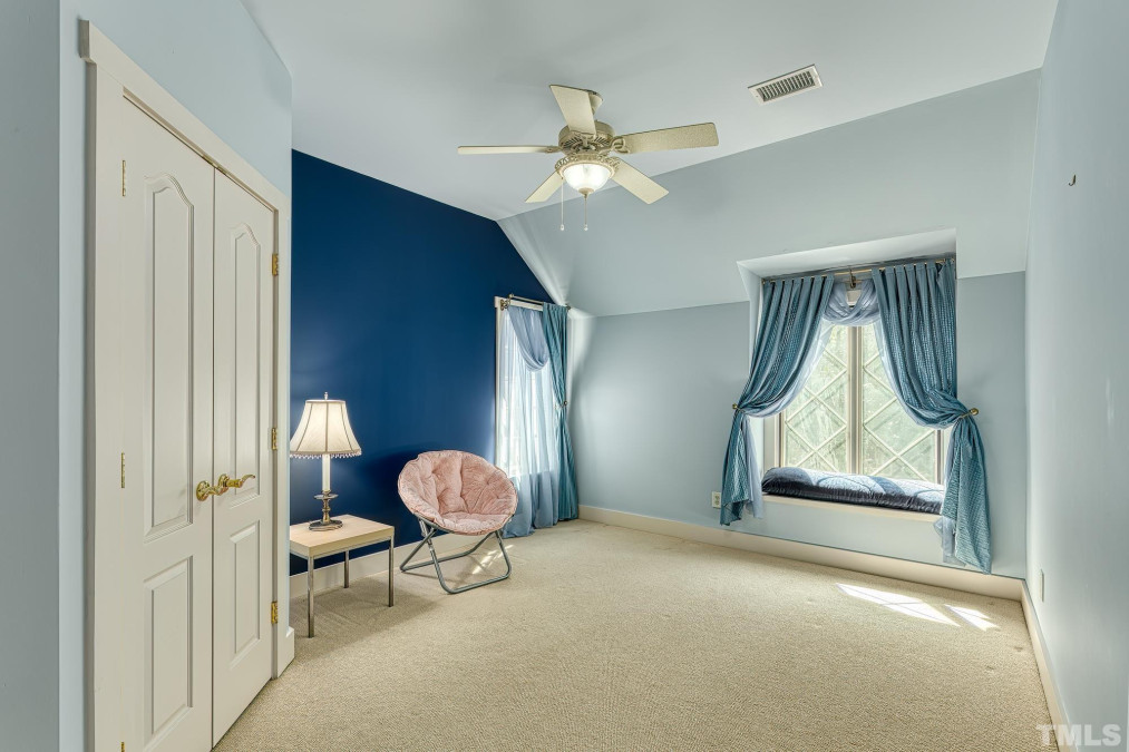 1607 Cates Hickory Hill Ln Hillsborough, NC 27278