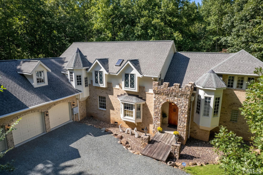 1607 Cates Hickory Hill Ln Hillsborough, NC 27278