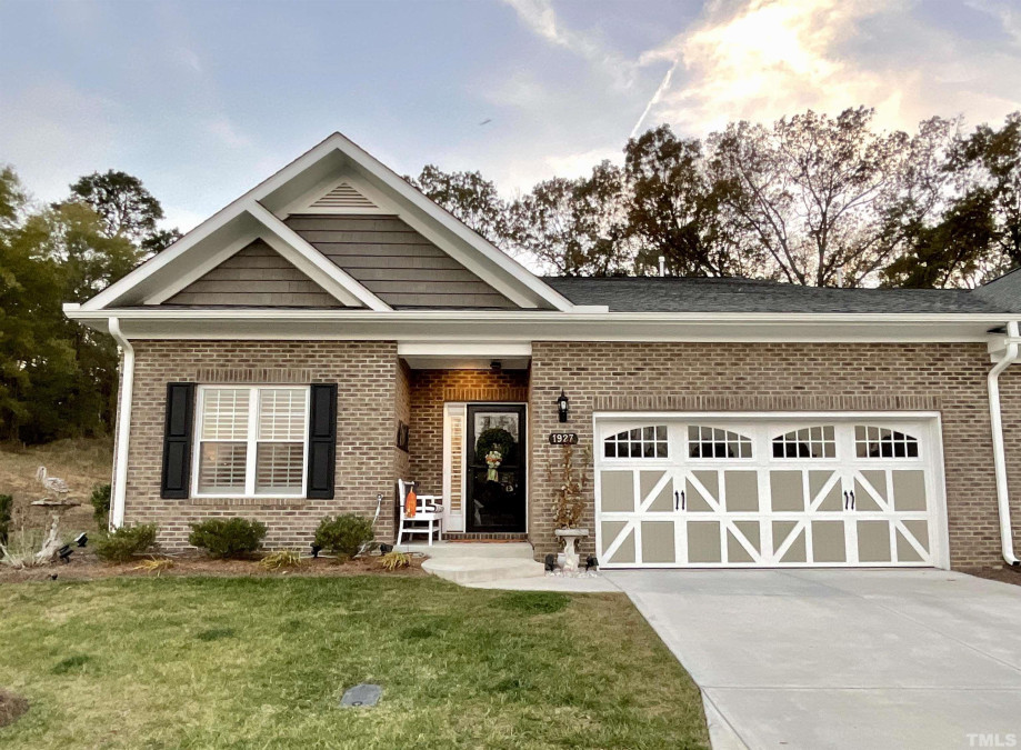 1927 Riverwalk Dr Graham, NC 27253