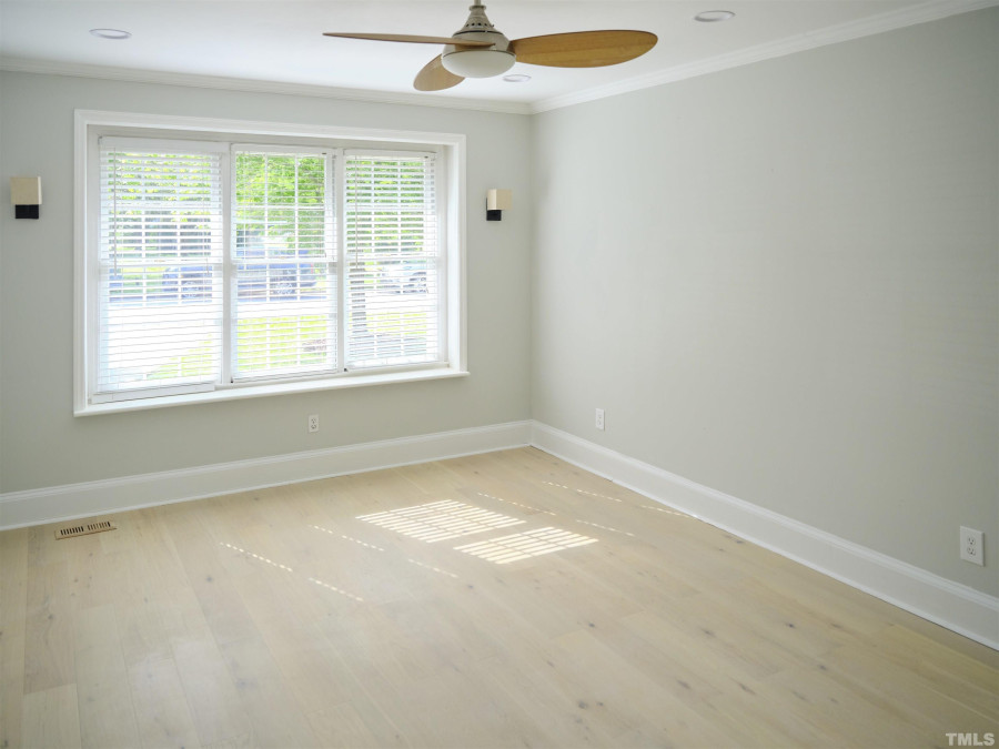 2324 Ravenhill Dr Raleigh, NC 27615