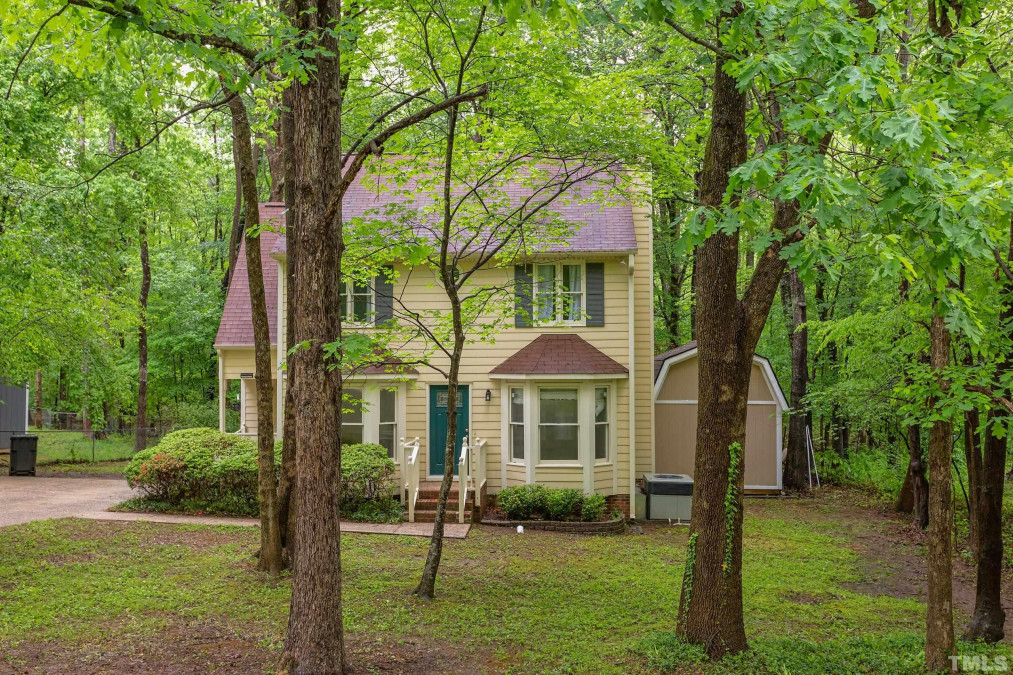 102 Pointe Pl, Hillsborough, NC 27278 Raleigh Realty