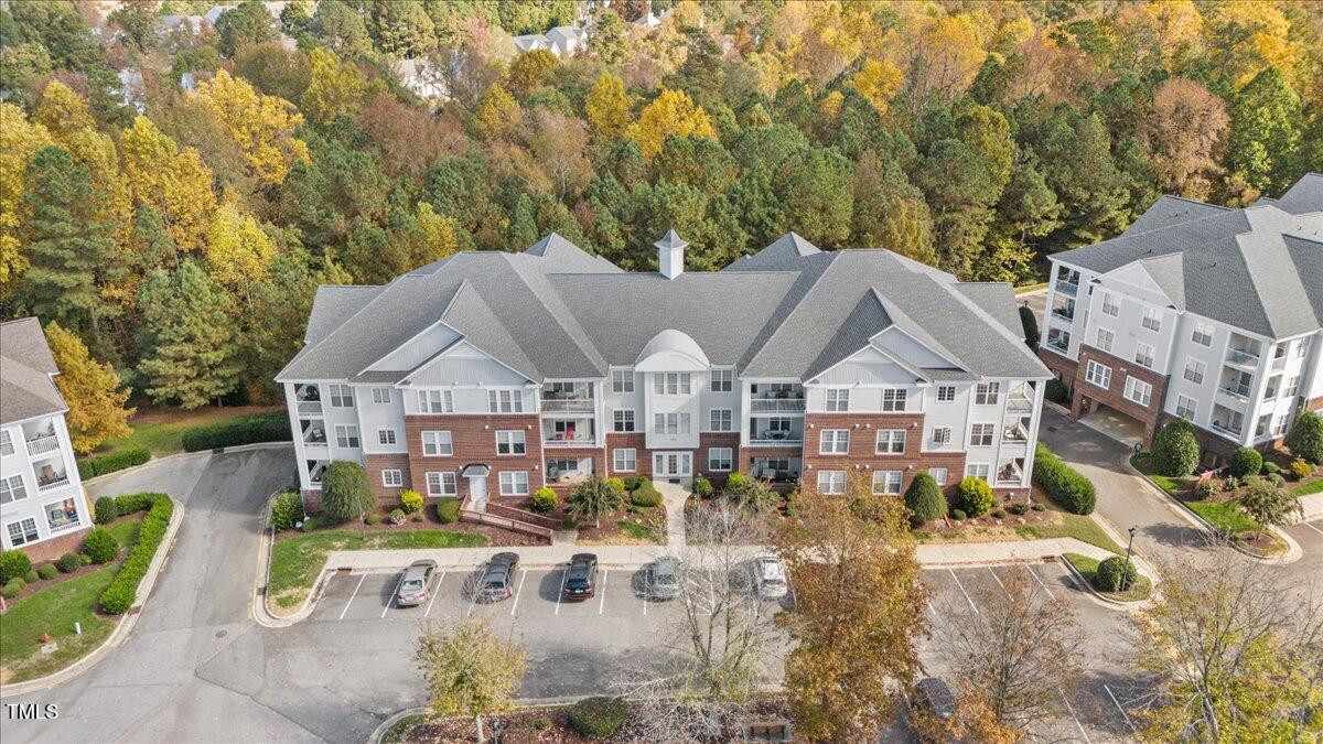 431 Eyam Hall Ln Apex, NC 27502