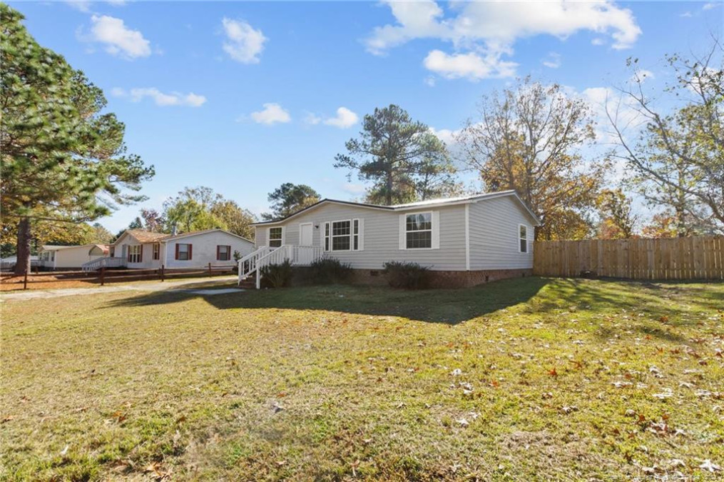 307 Mcdougald Dr Raeford, NC 28376