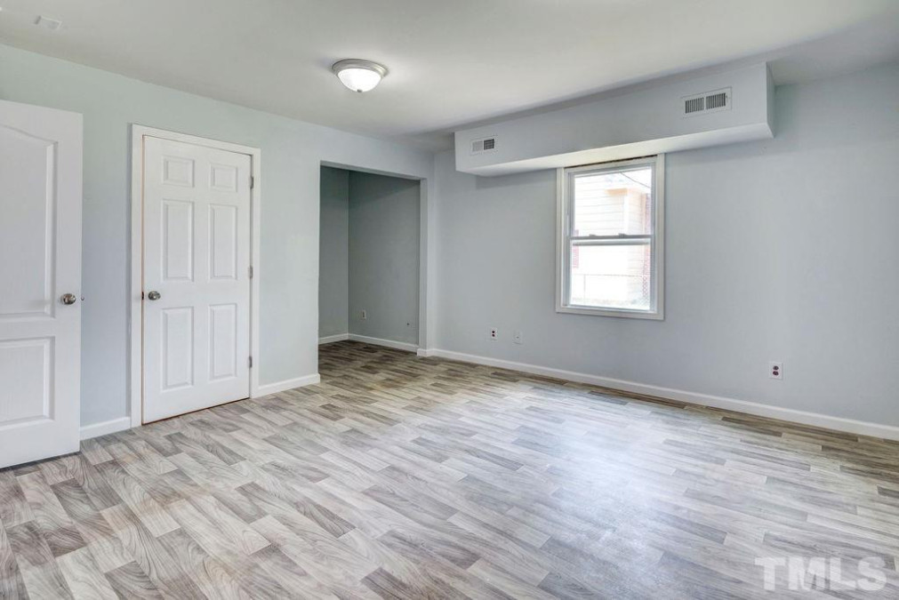610 Waddell St Selma, NC 27576