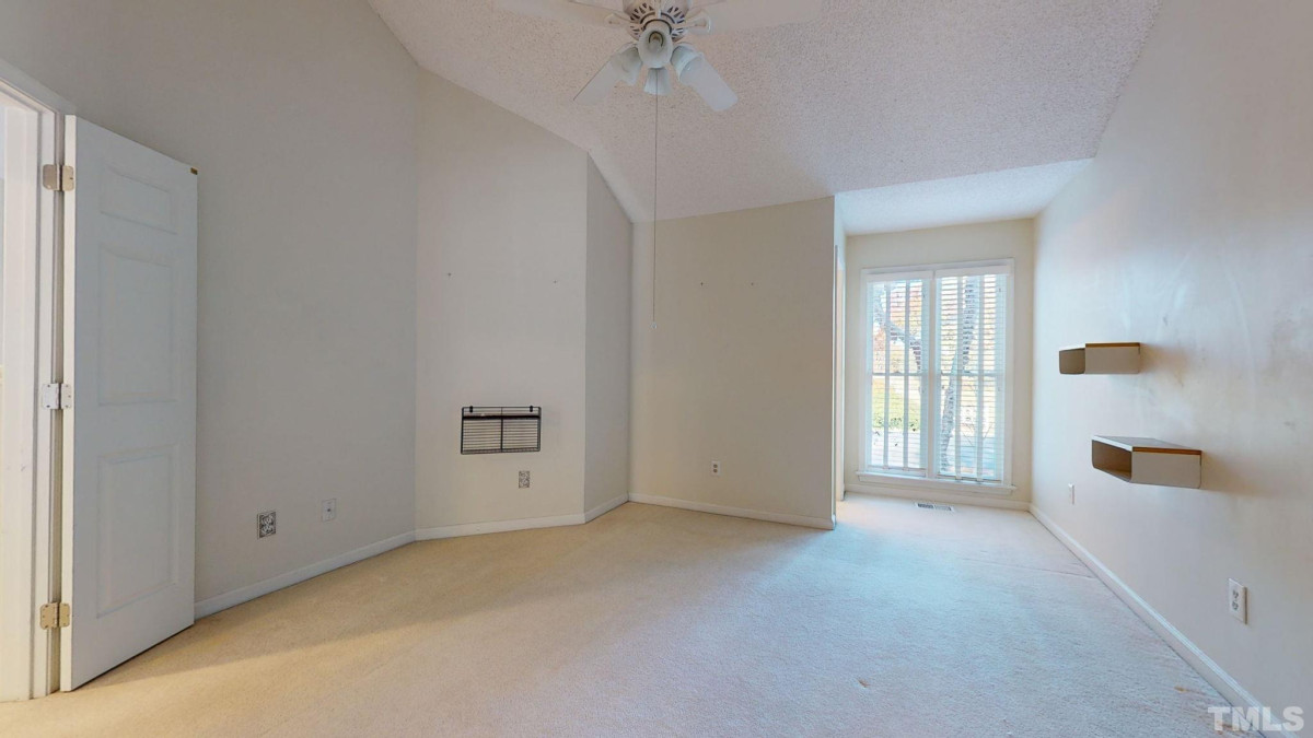 3905 Carnegie Ln Raleigh, NC 27612