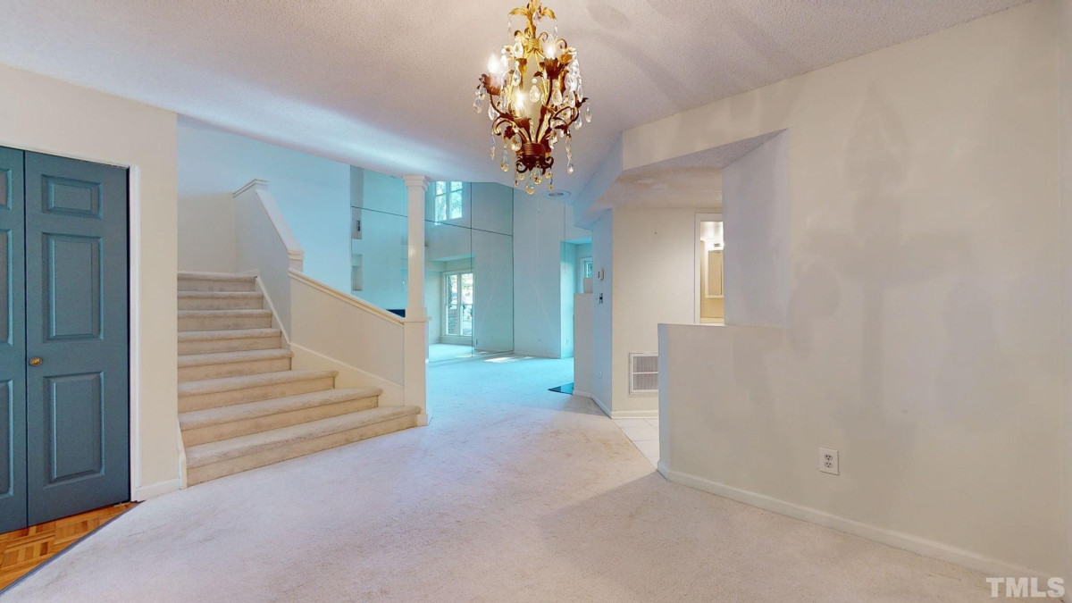 3905 Carnegie Ln Raleigh, NC 27612