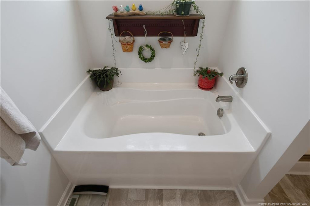 16 Finch Ln Parkton, NC 28371