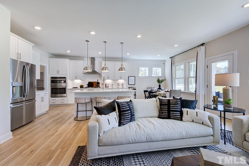 2704 Longbury Dr Fuquay Varina, NC 27526