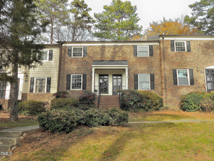 3738 Jamestown Cir Raleigh, NC 27609