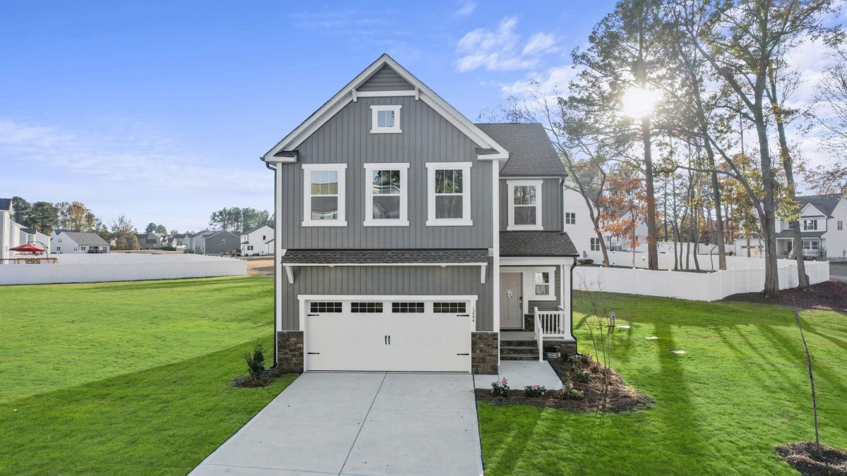 1204 Huffington Oak Dr Willow Springs, NC 27592