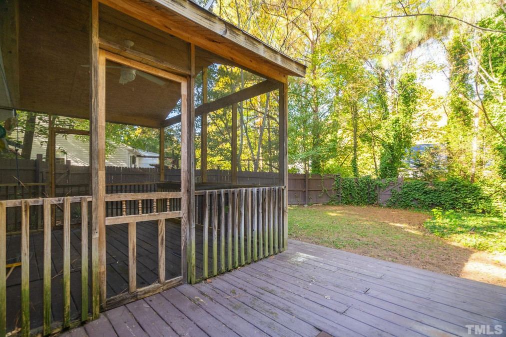 409 Indian Hill Rd Holly Springs, NC 27540