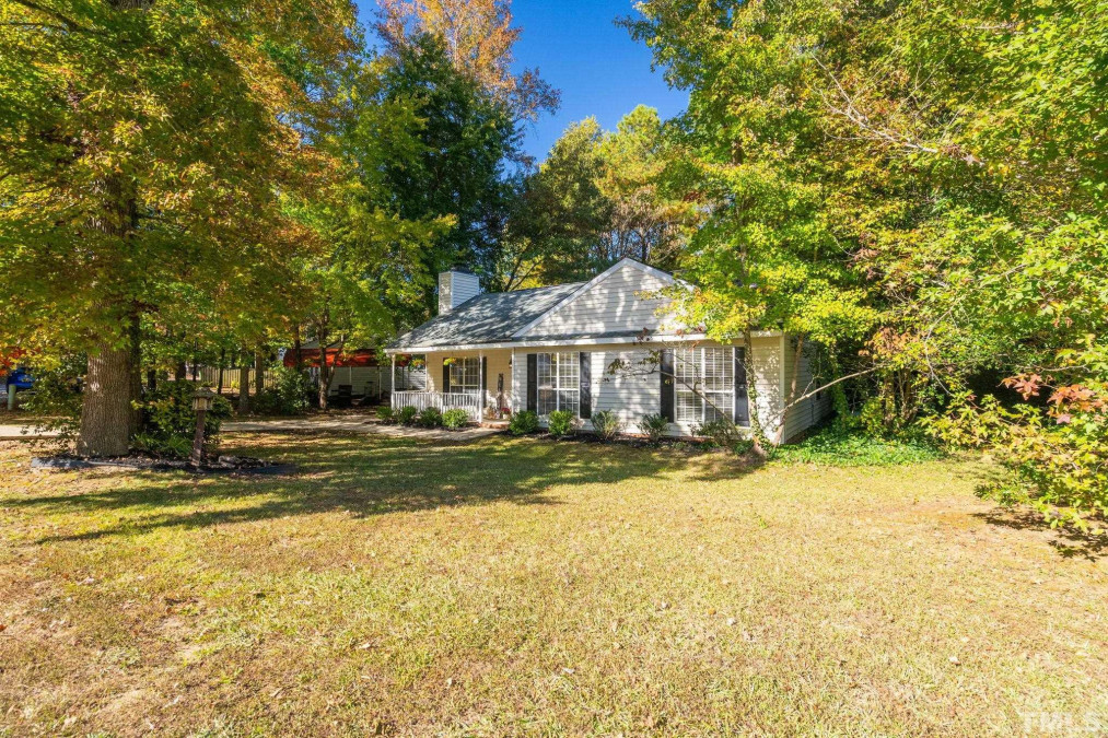 409 Indian Hill Rd Holly Springs, NC 27540