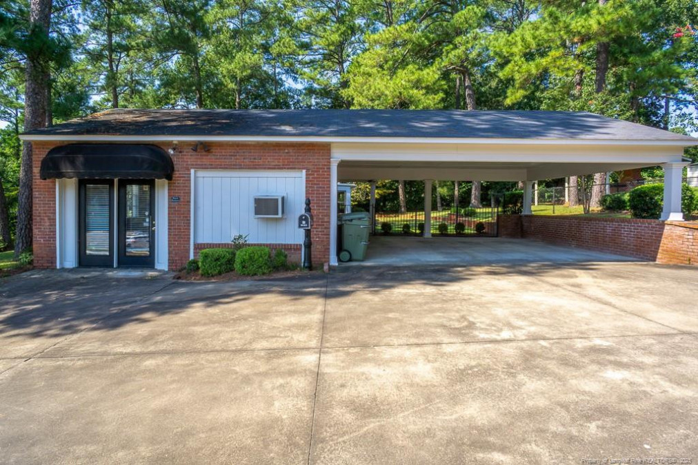 2712 Morganton Fayetteville, NC 28303