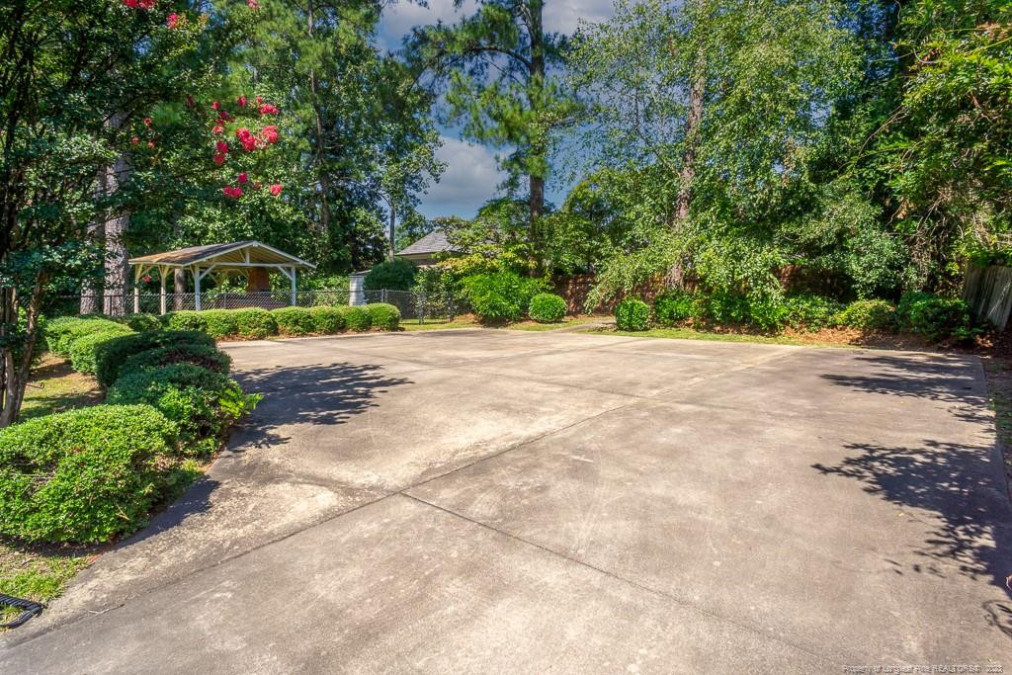 2712 Morganton Fayetteville, NC 28303
