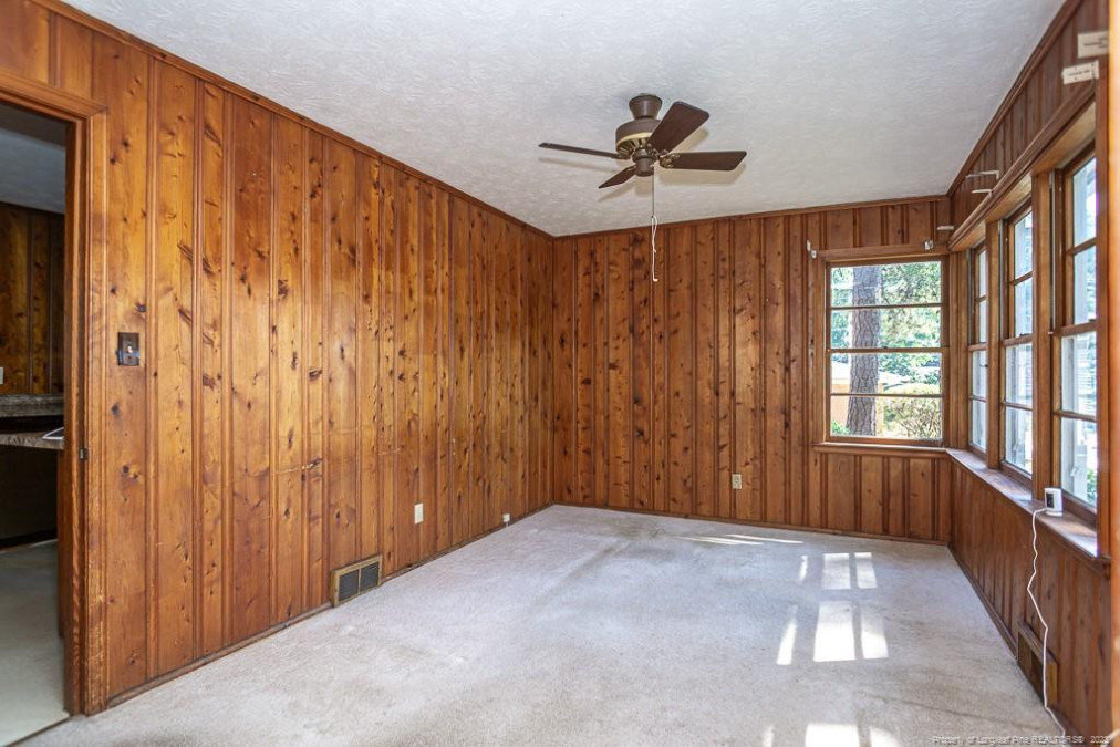 2712 Morganton Fayetteville, NC 28303