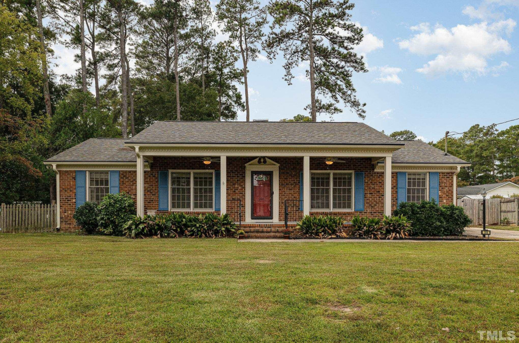 316 Kirkwood Dr Fayetteville, NC 28303