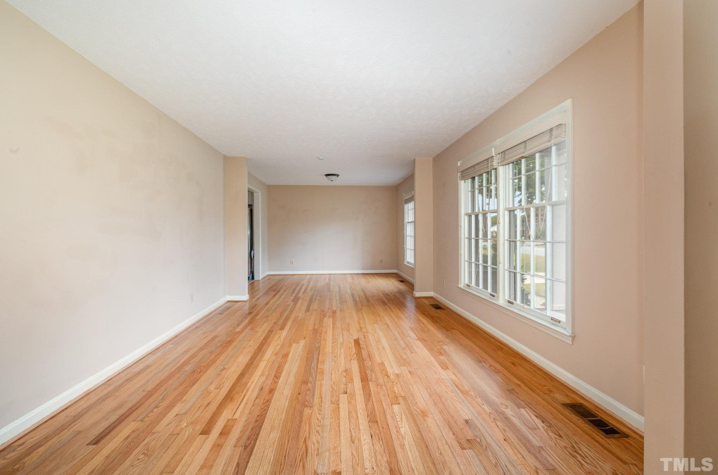 316 Kirkwood Dr Fayetteville, NC 28303