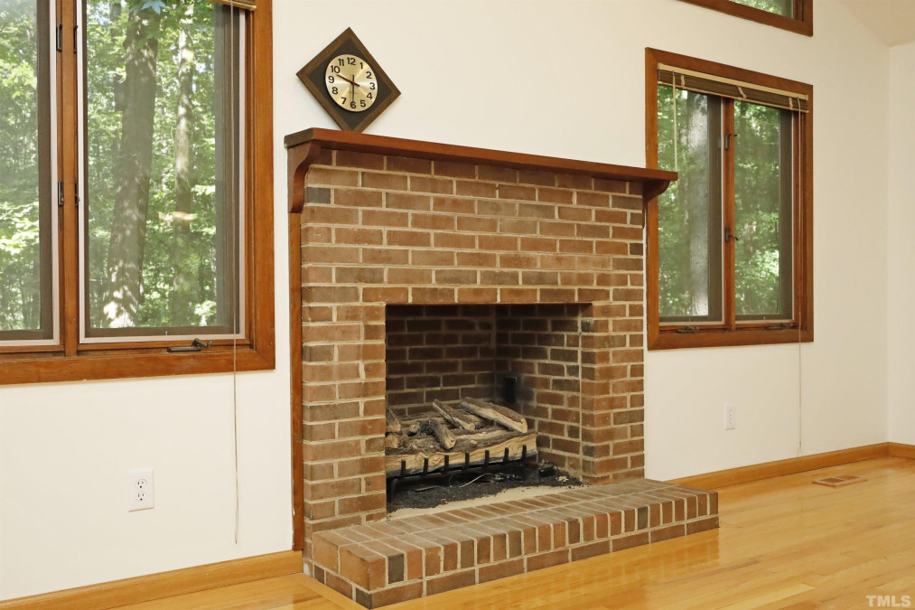 716 Carl Dr Chapel Hill, NC 27516