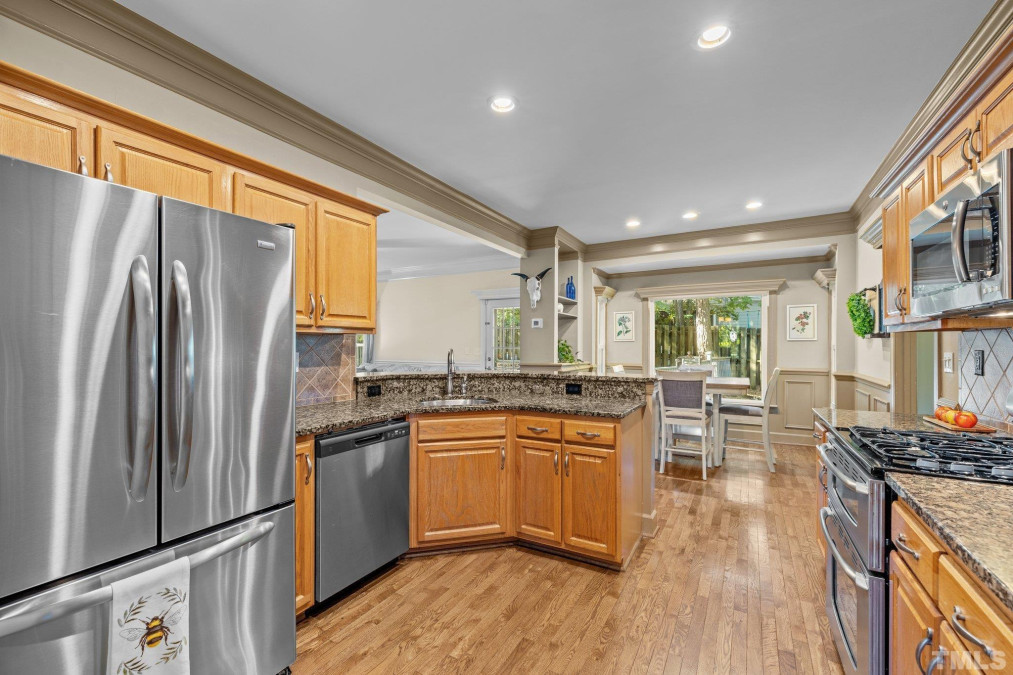 100 Chatsworth St Cary, NC 27513