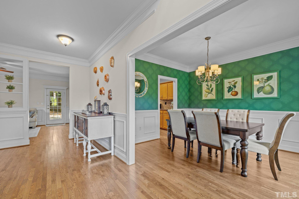 100 Chatsworth St Cary, NC 27513