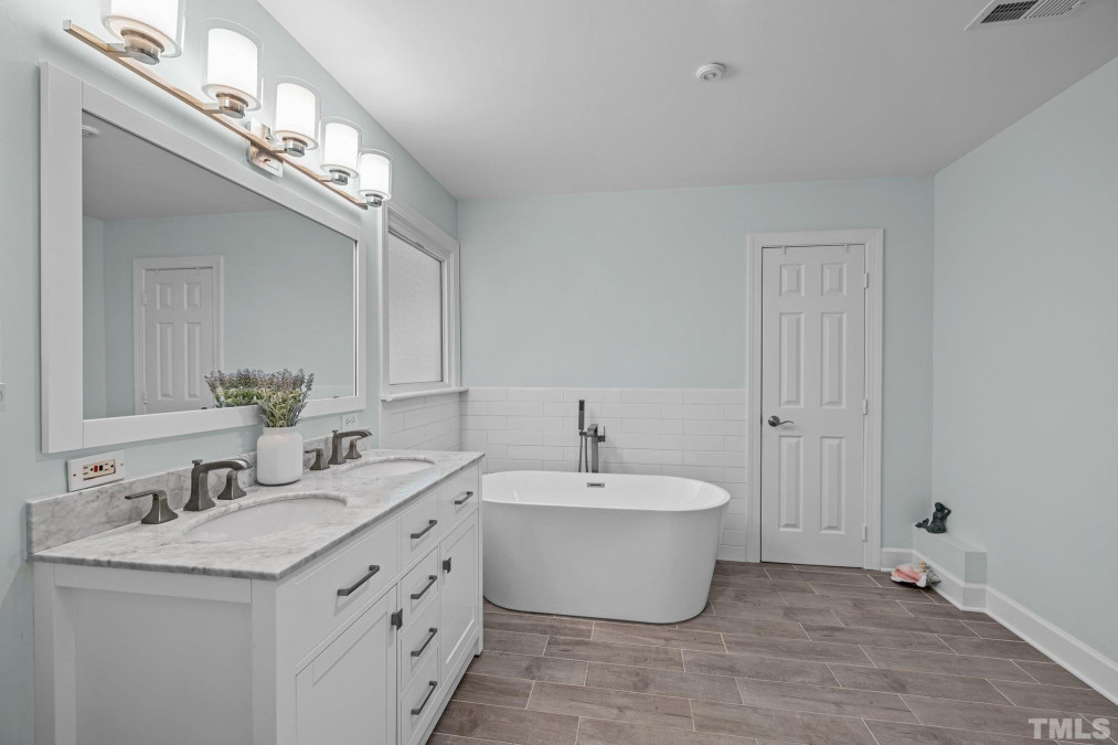 100 Chatsworth St Cary, NC 27513