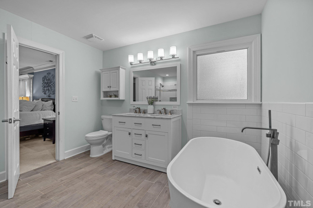 100 Chatsworth St Cary, NC 27513