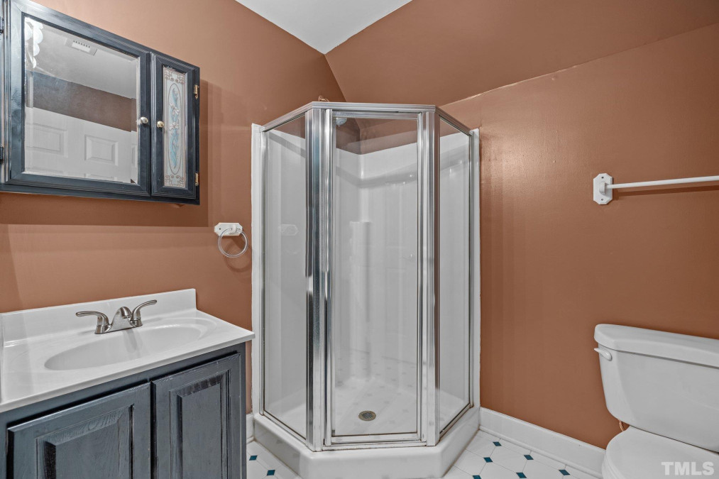 100 Chatsworth St Cary, NC 27513