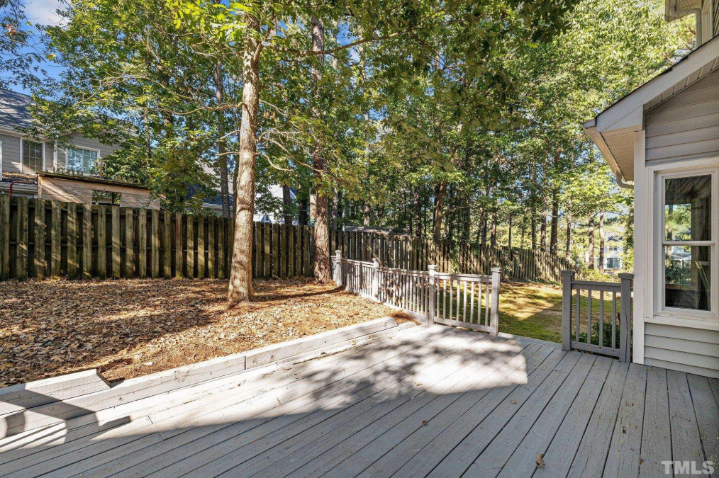 100 Chatsworth St Cary, NC 27513
