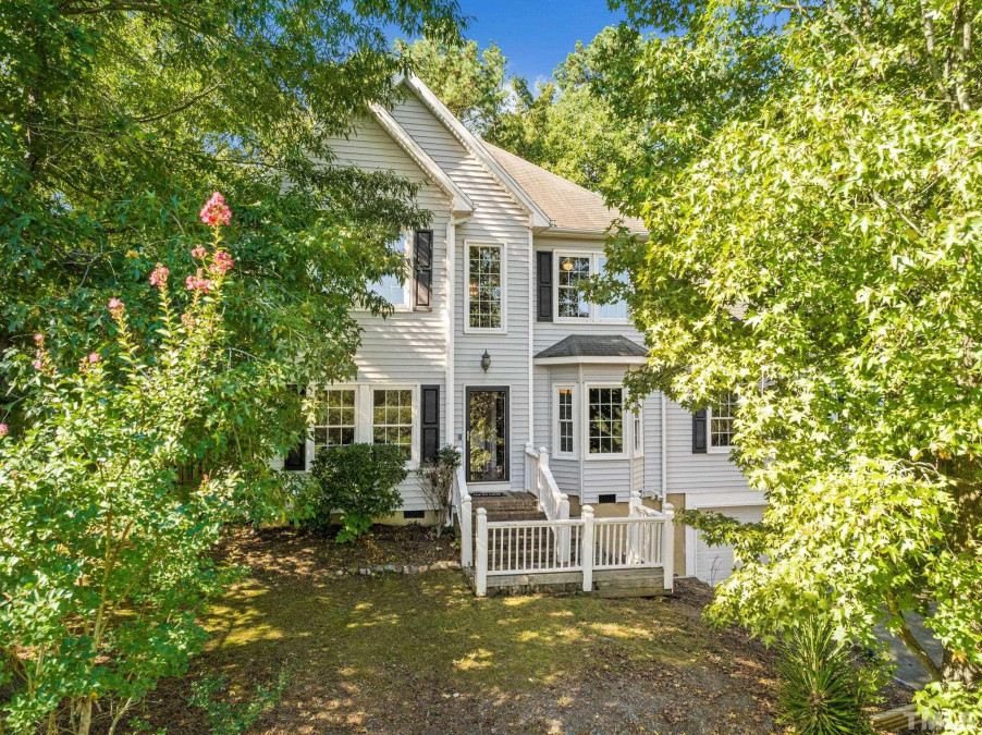100 Chatsworth St Cary, NC 27513