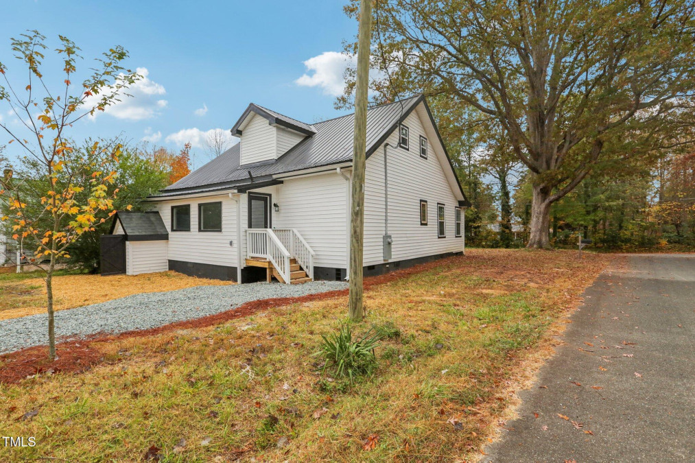 505 Hawfileds Rd Mebane, NC 27302