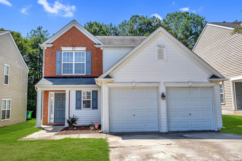 2043 Groundwater Pl Raleigh, NC 27610