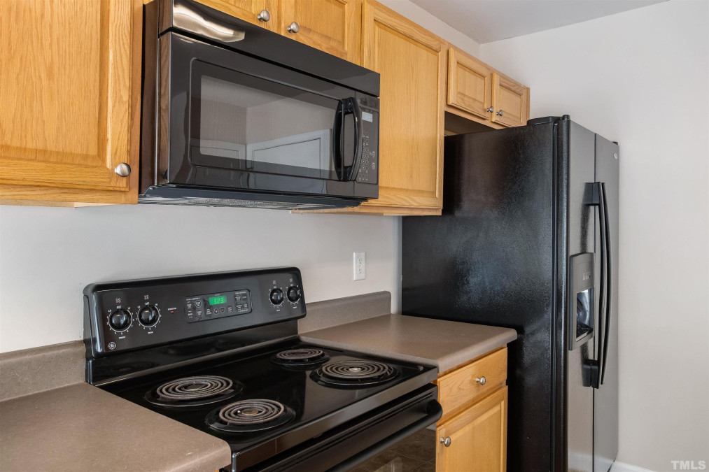 2043 Groundwater Pl Raleigh, NC 27610