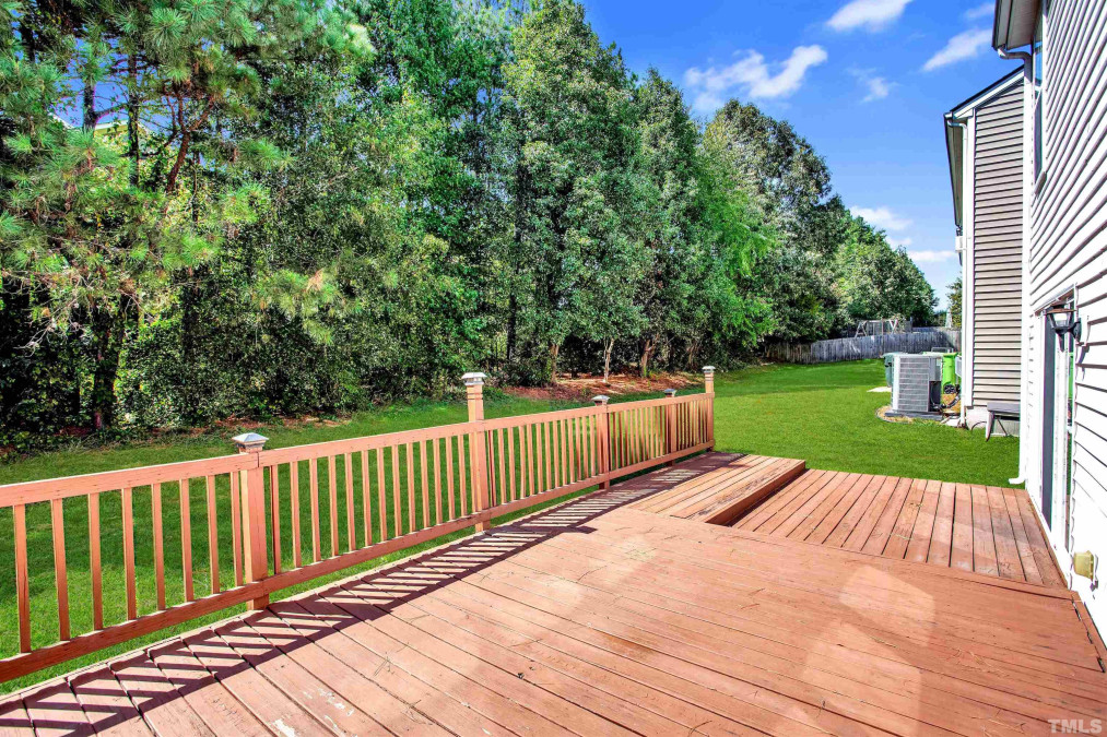 2043 Groundwater Pl Raleigh, NC 27610