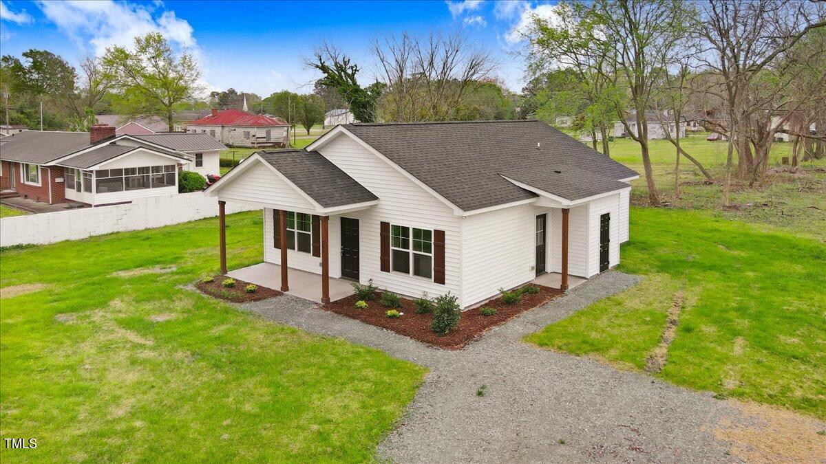 305 Queen St La Grange, NC 28551