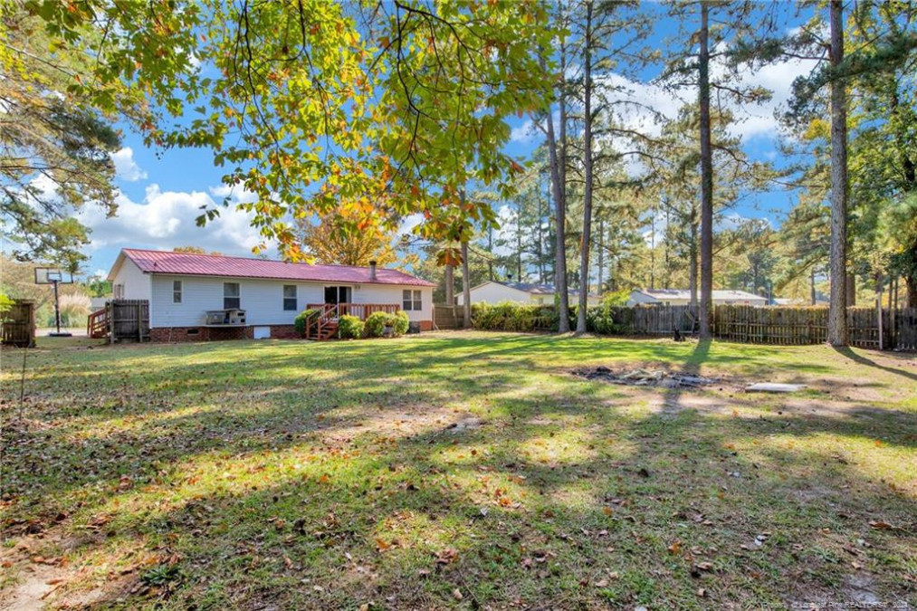 1312 Clan Campbell Dr Raeford, NC 28376