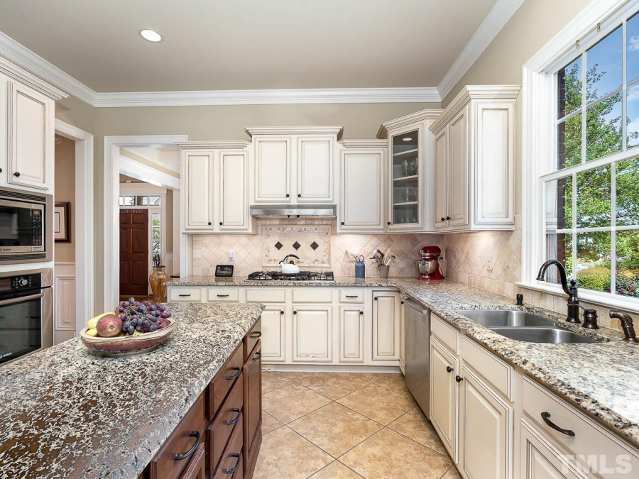 195 Dark Forest Dr Chapel Hill, NC 27516