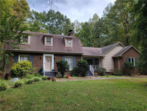 2224 Sandy Ln Mebane, NC 27302