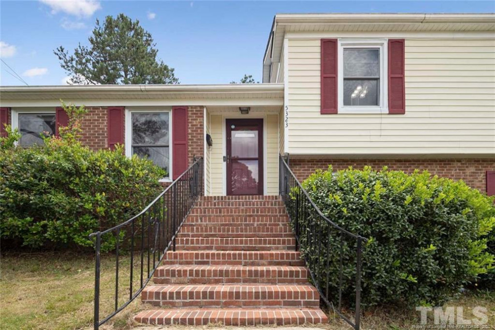 5323 Bluewater Pl Fayetteville, NC 28311