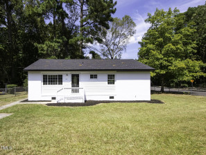 825 Da Vinci St Durham, NC 27704