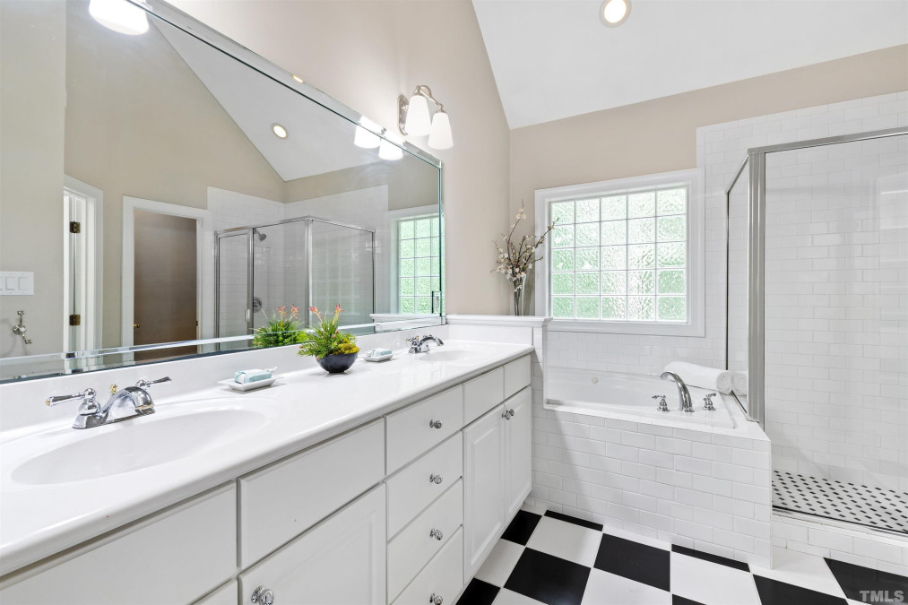 112 Pahlmeyer Pl Cary, NC 27519