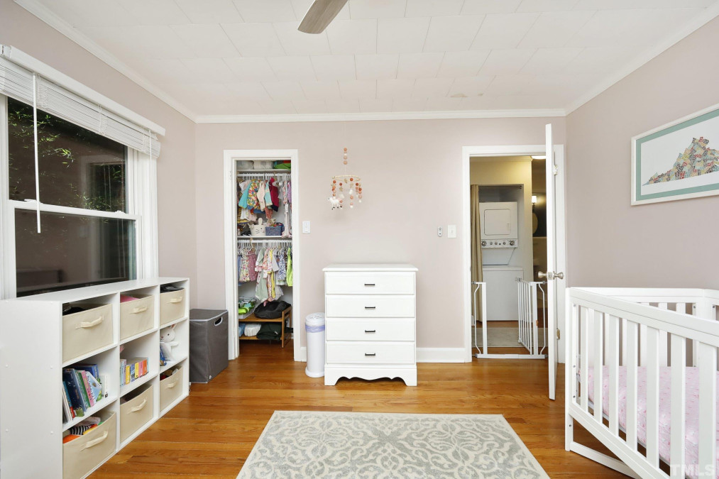1102 Valley Park Dr Chapel Hill, NC 27514
