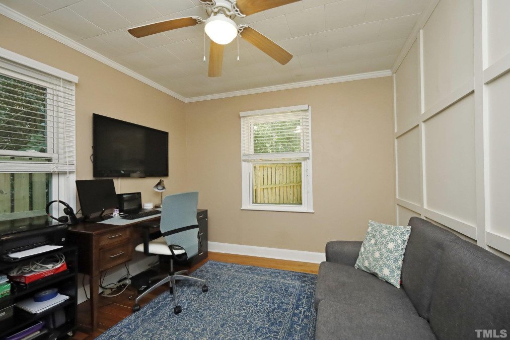 1102 Valley Park Dr Chapel Hill, NC 27514