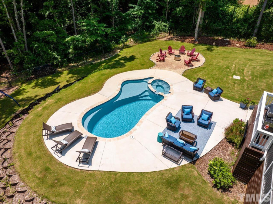 103 Flanders St Chapel Hill, NC 27517