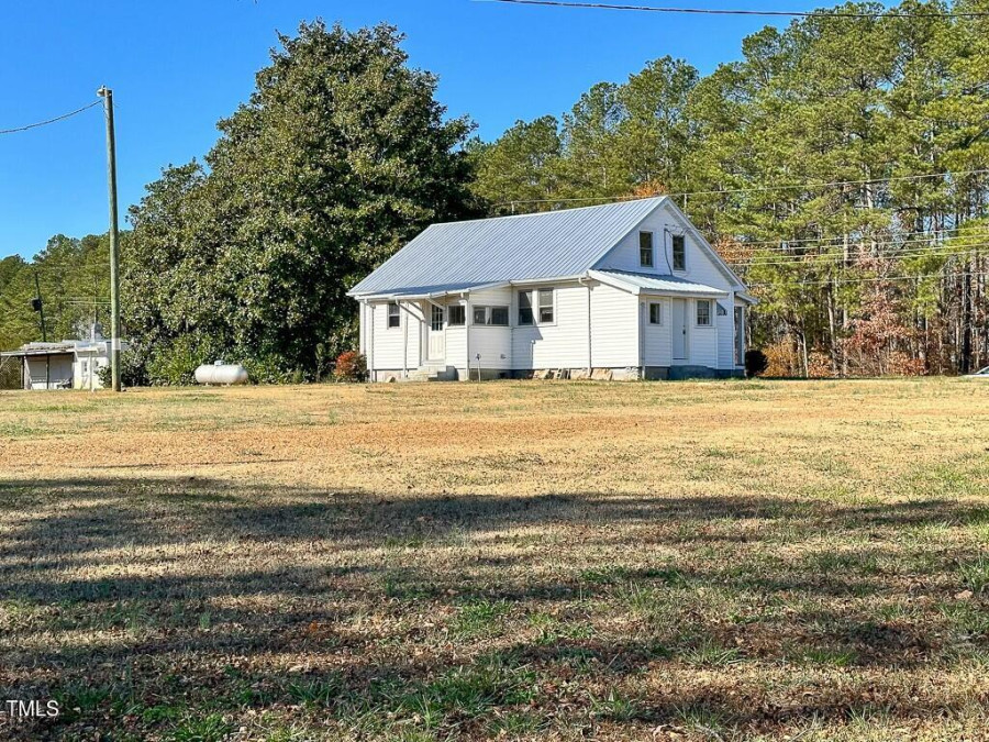 1582 Us Highway 158 Macon, NC 27551