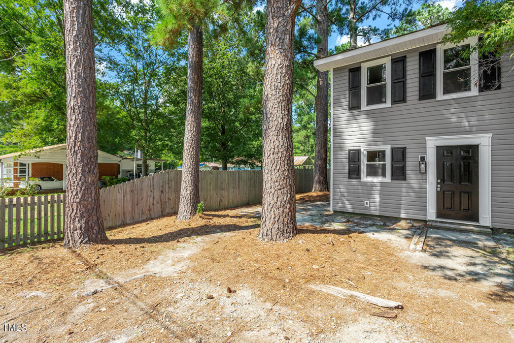 201 Caroline Ave Smithfield, NC 27577